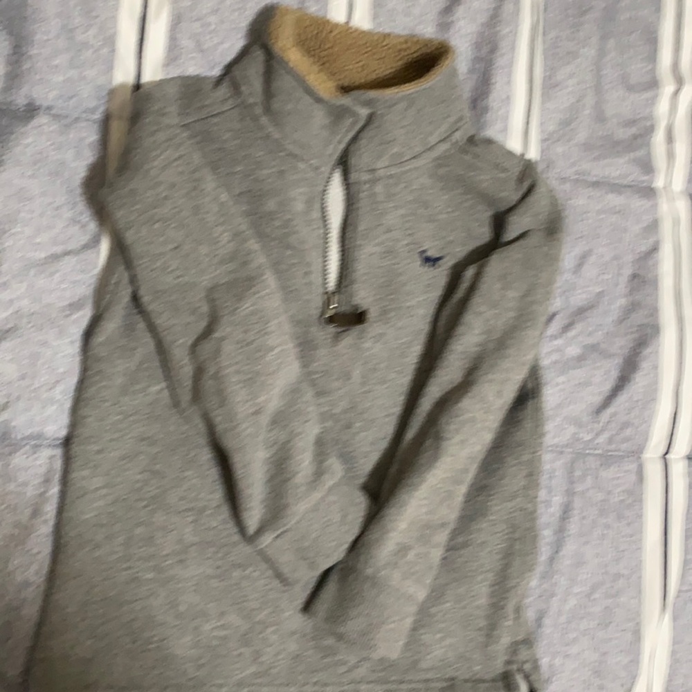 Carter’s sweater size 6